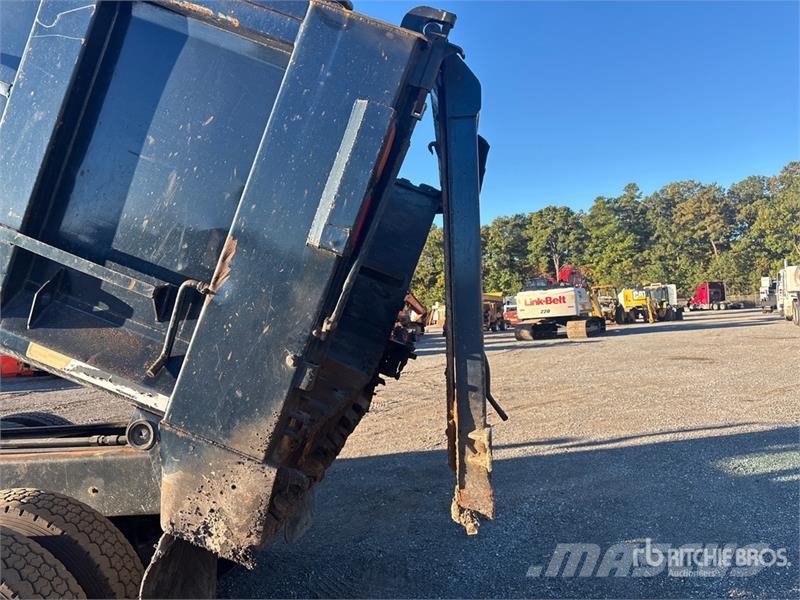 Mack CV713 Granite Грузовики-Самосвалы