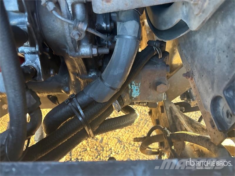 Mack CV713 Granite Грузовики-Самосвалы