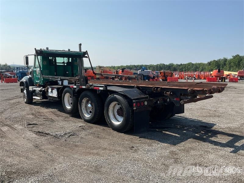 Mack CV713 Granite 8x4 Roll-Off Truck (Inoperable) Skip loader