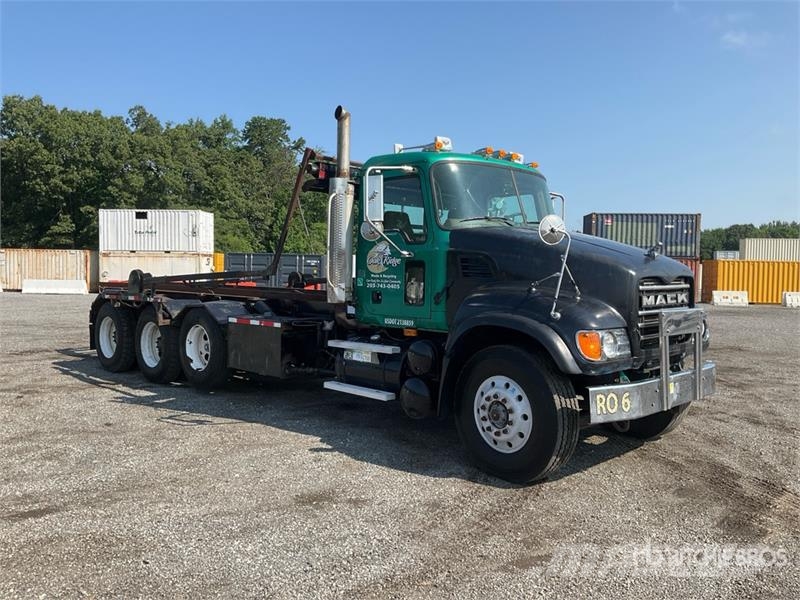 Mack CV713 Granite 8x4 Roll-Off Truck (Inoperable) Skip loader