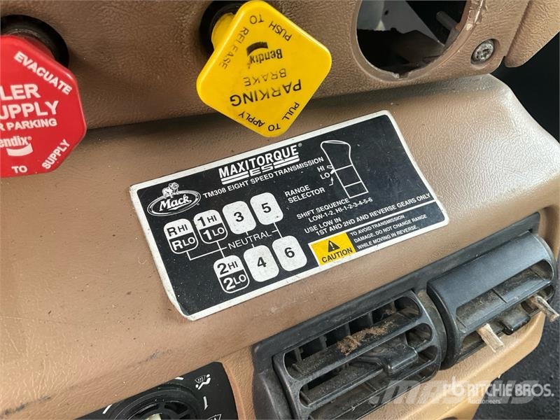 Mack CV713 Granite 8x4 Roll-Off Truck (Inoperable) Skip loader