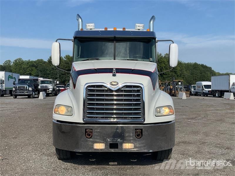 Mack CX613 Autotractoare