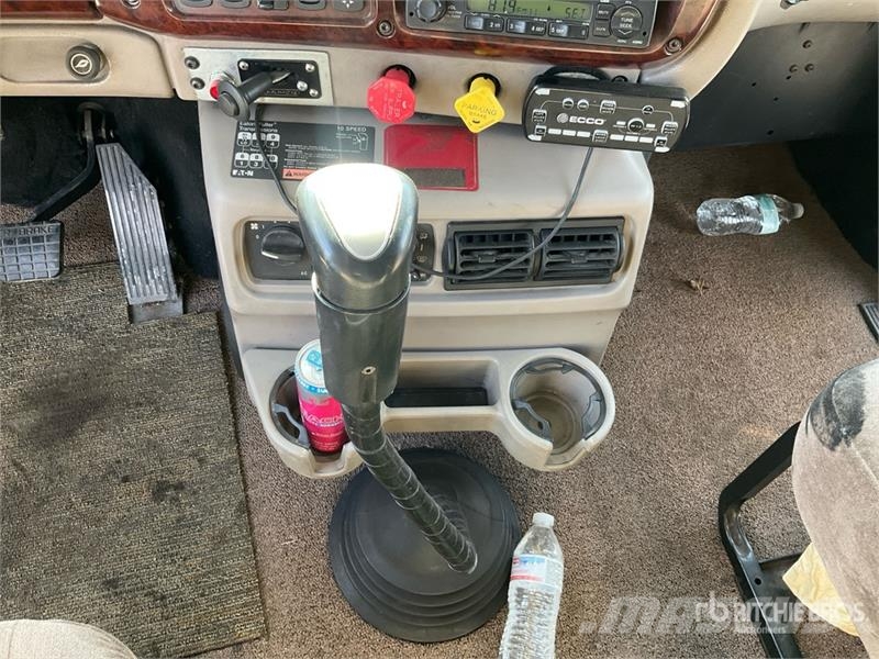 Mack CX613 Autotractoare