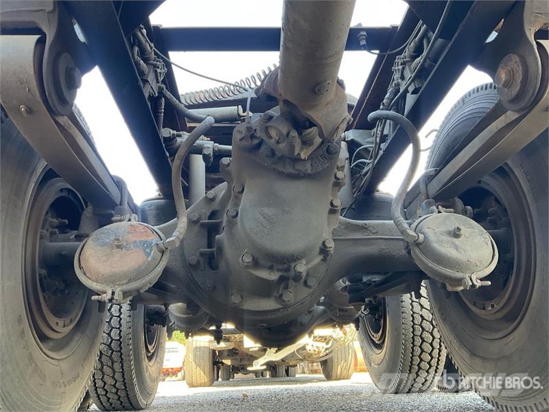 Mack CX613 Autotractoare