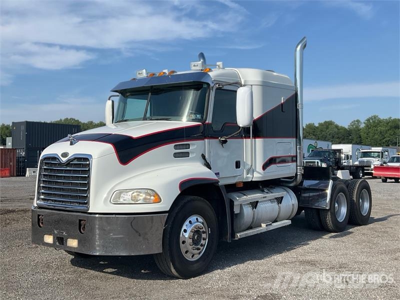 Mack CX613 Autotractoare