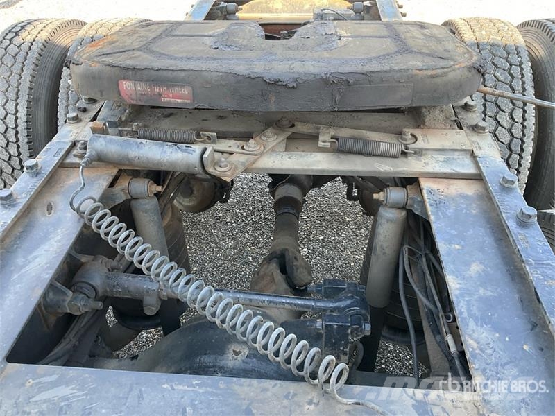 Mack CX613 Autotractoare