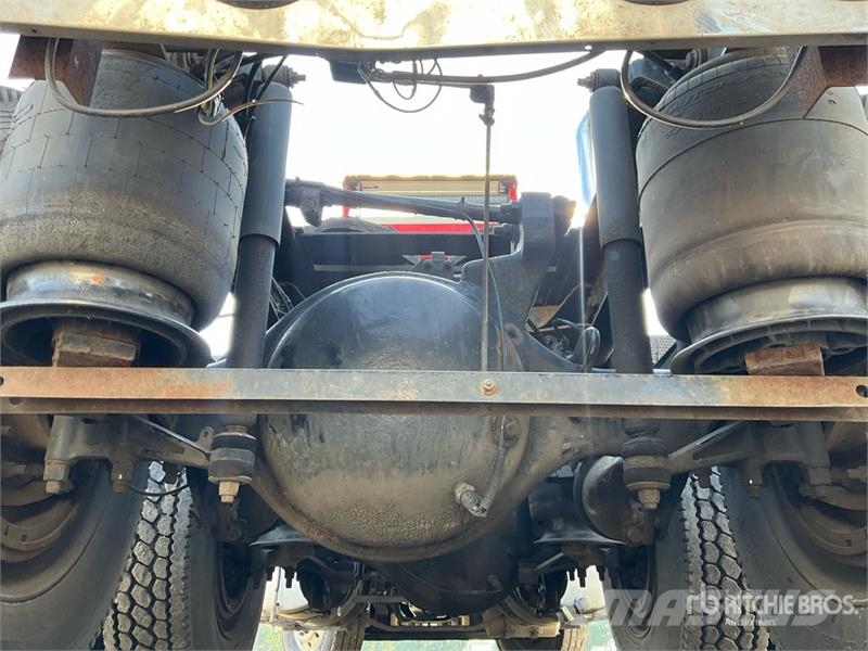 Mack CX613 Autotractoare