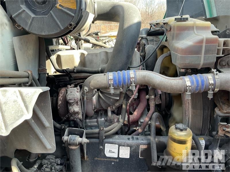 Mack CXU612 Truck Tractor Units