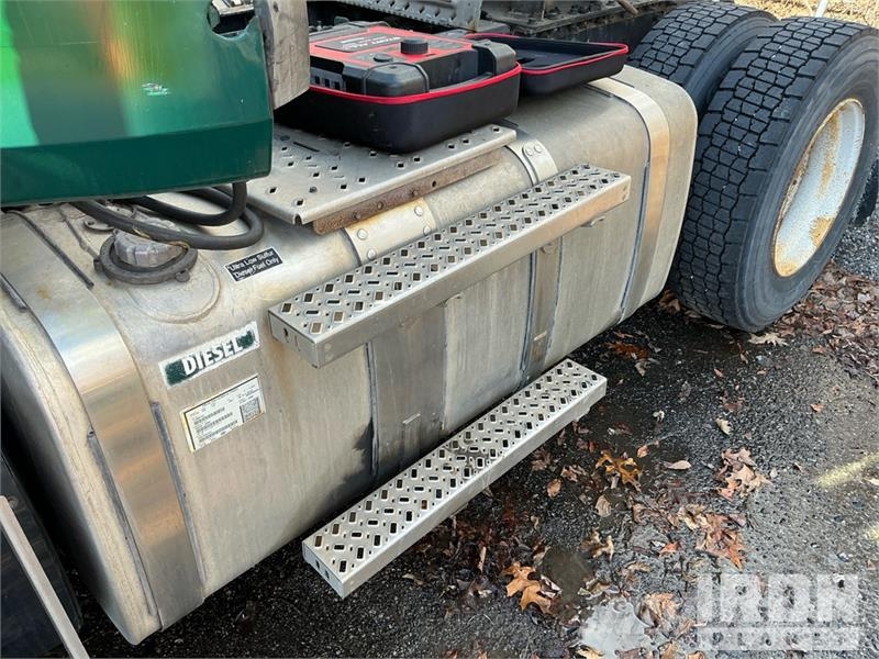 Mack CXU612 Truck Tractor Units