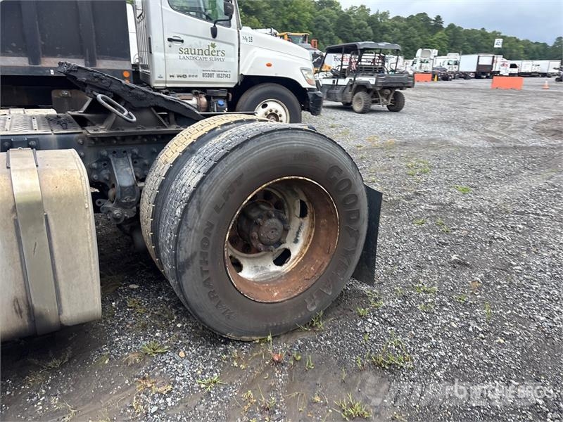 Mack CXU612 Dragbilar