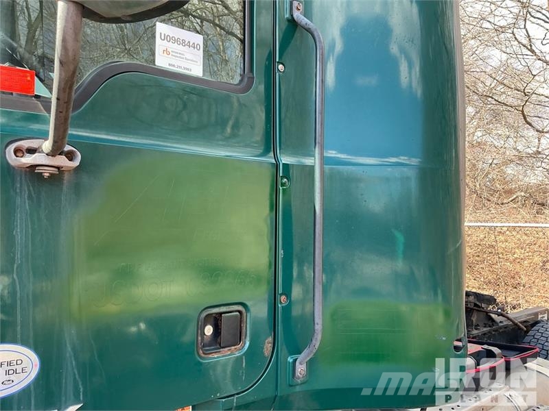 Mack CXU612 Truck Tractor Units