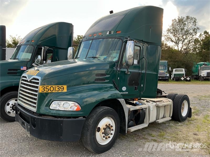 Mack CXU612 Dragbilar
