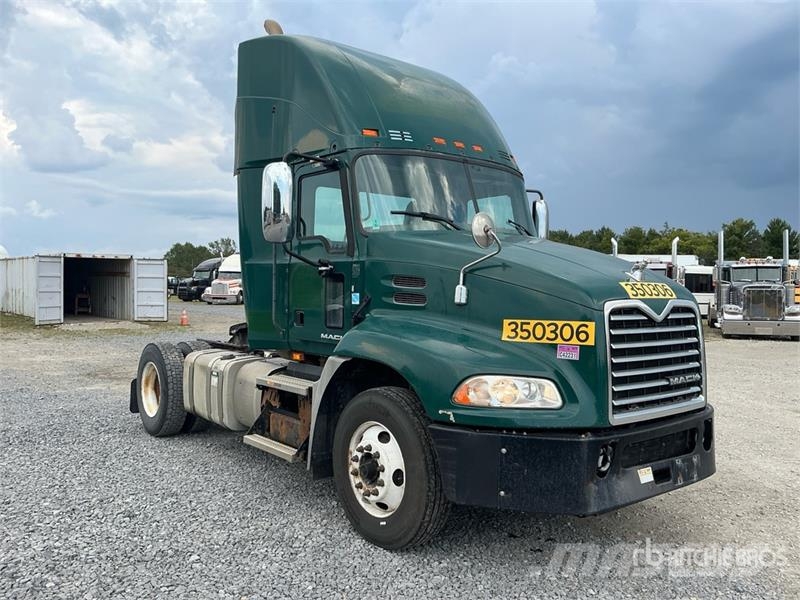 Mack CXU612 Truck Tractor Units