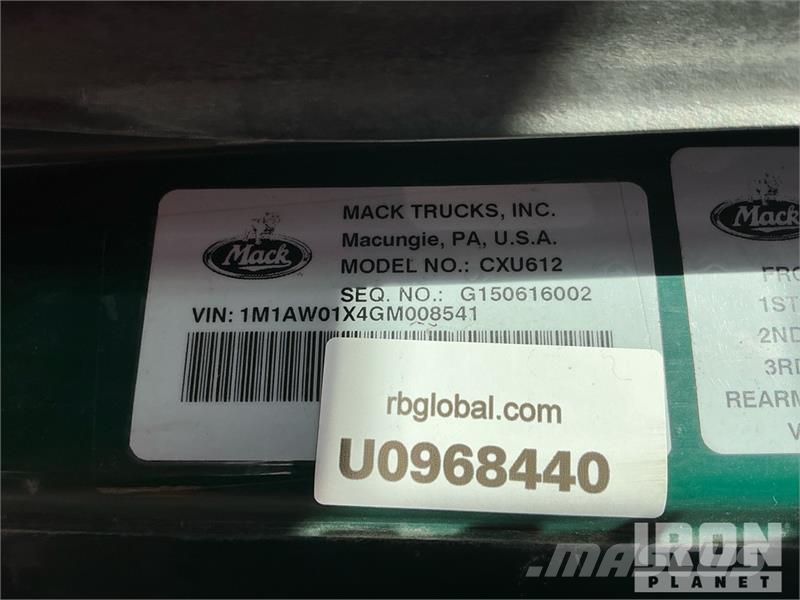Mack CXU612 Truck Tractor Units