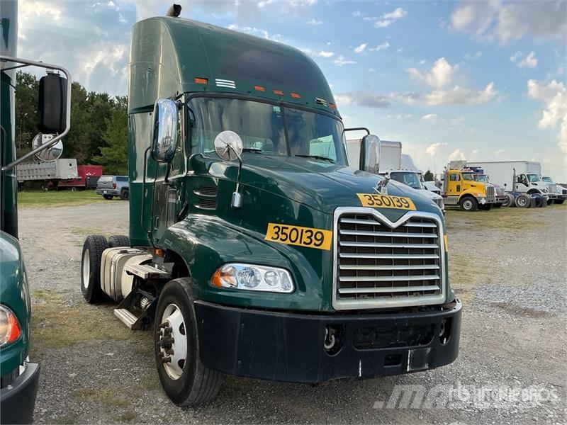 Mack CXU612 Dragbilar
