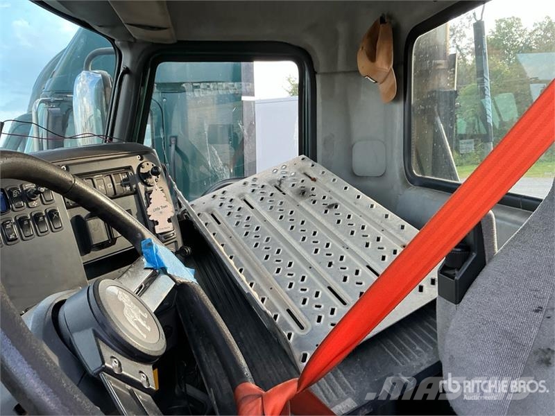 Mack CXU612 Dragbilar