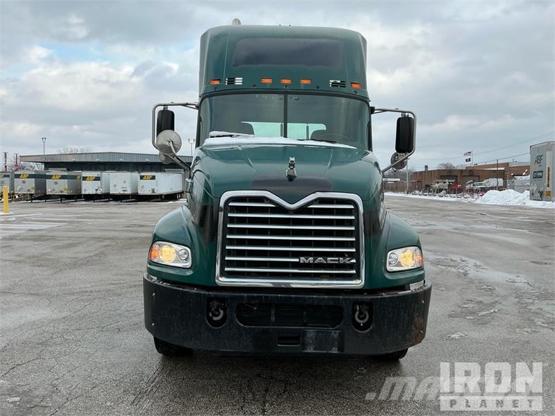 Mack CXU612 Dragbilar