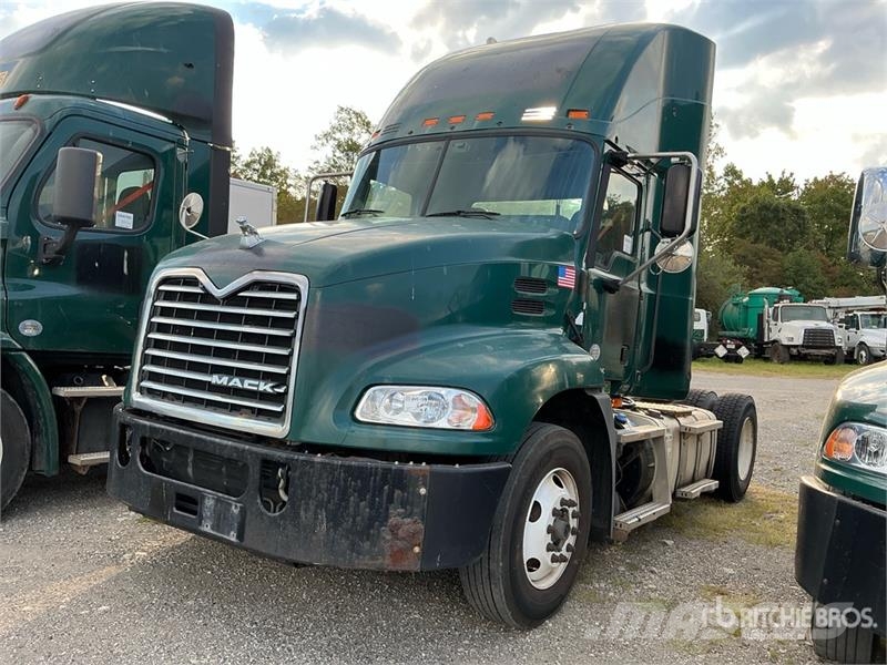 Mack CXU612 Dragbilar