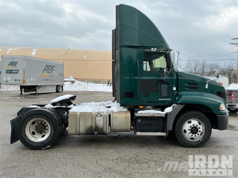 Mack CXU612 Dragbilar