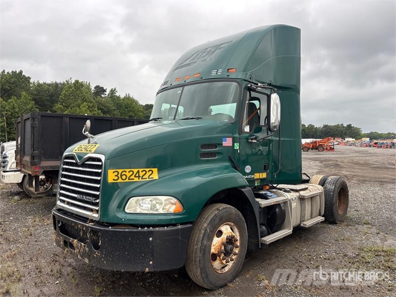 Mack CXU612 Dragbilar