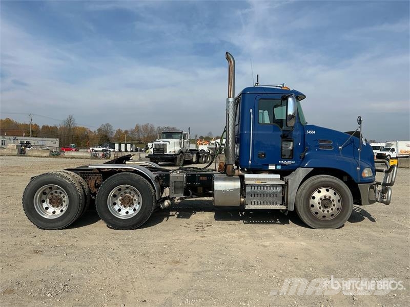 Mack CXU613 Vilcēji