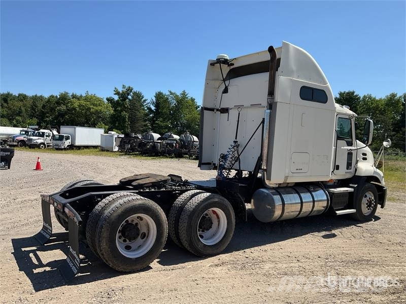 Mack CXU613 Truck Tractor Units