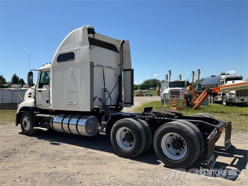 Mack CXU613 Truck Tractor Units