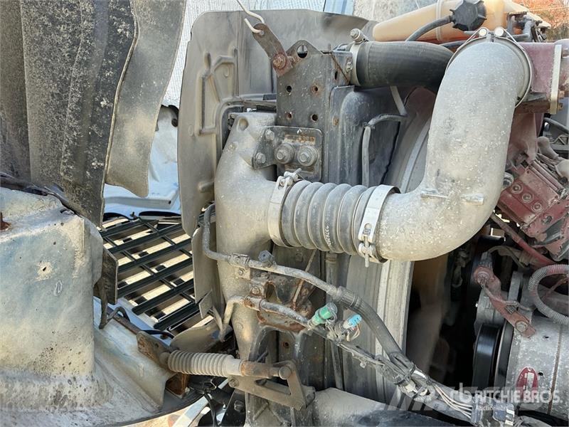 Mack CXU613 Vilcēji