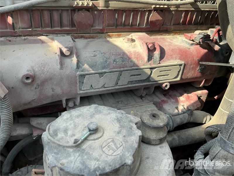 Mack CXU613 Vilcēji