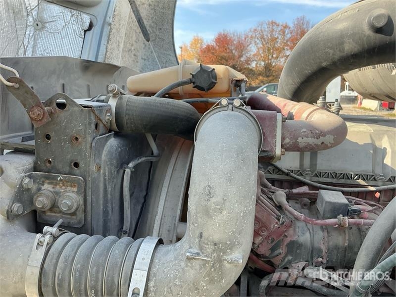 Mack CXU613 Vilcēji
