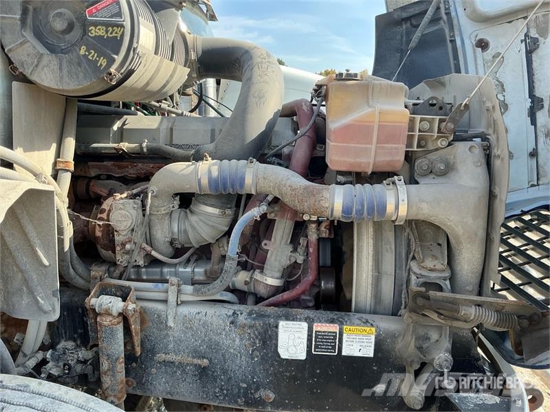 Mack CXU613 Vilcēji