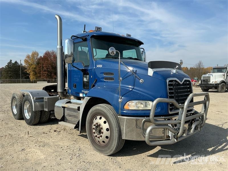 Mack CXU613 Vilcēji