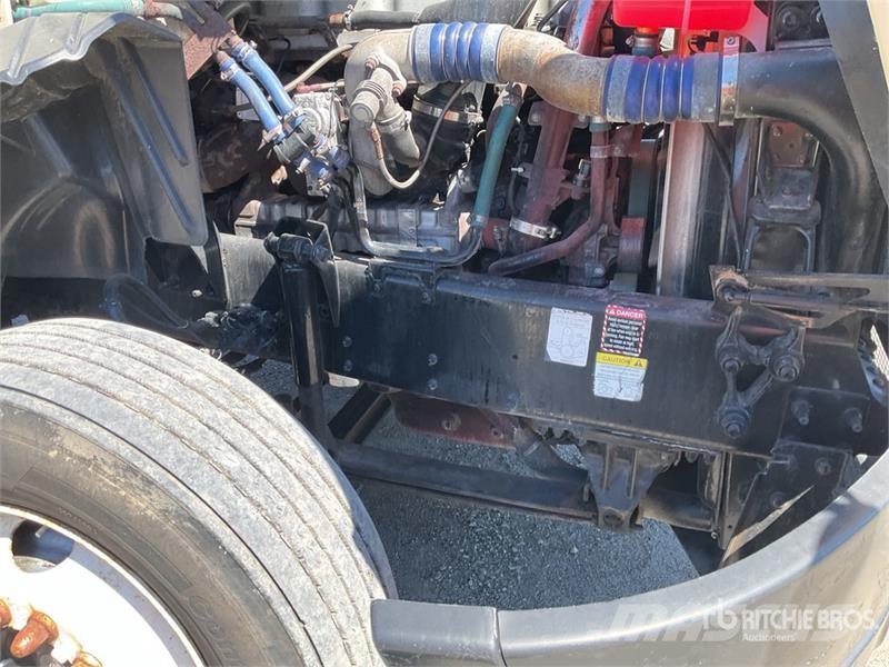 Mack CXU613 Truck Tractor Units