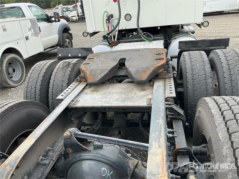 Mack CXU613 Pinnacle Tegljači