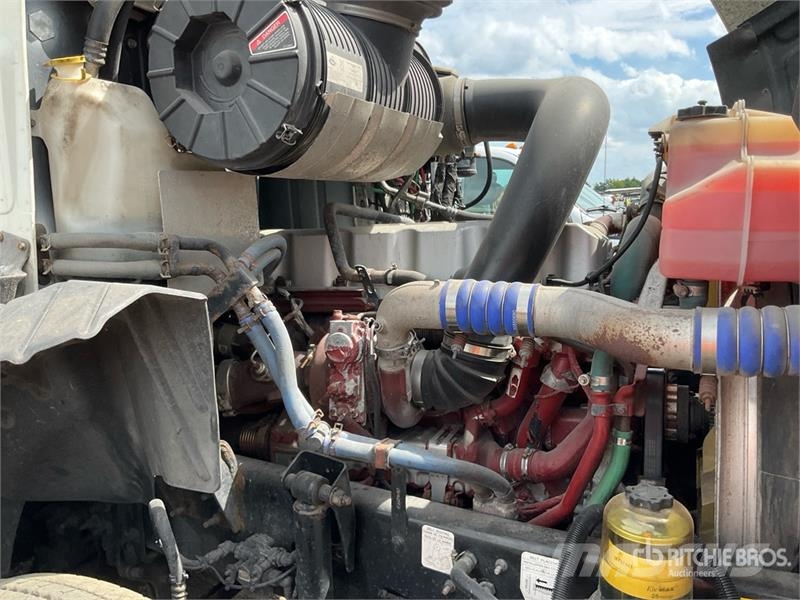 Mack CXU613 Pinnacle Tegljači