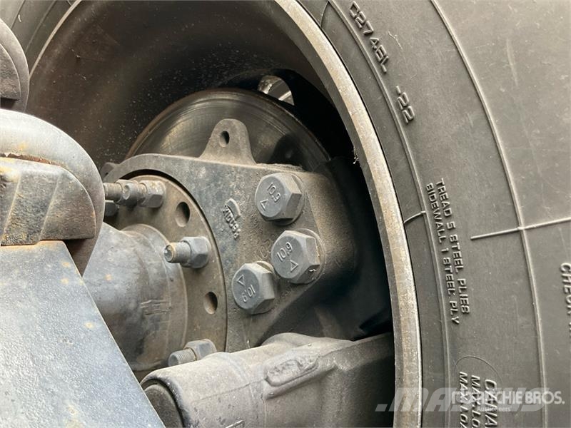 Mack CXU613 Pinnacle Tegljači