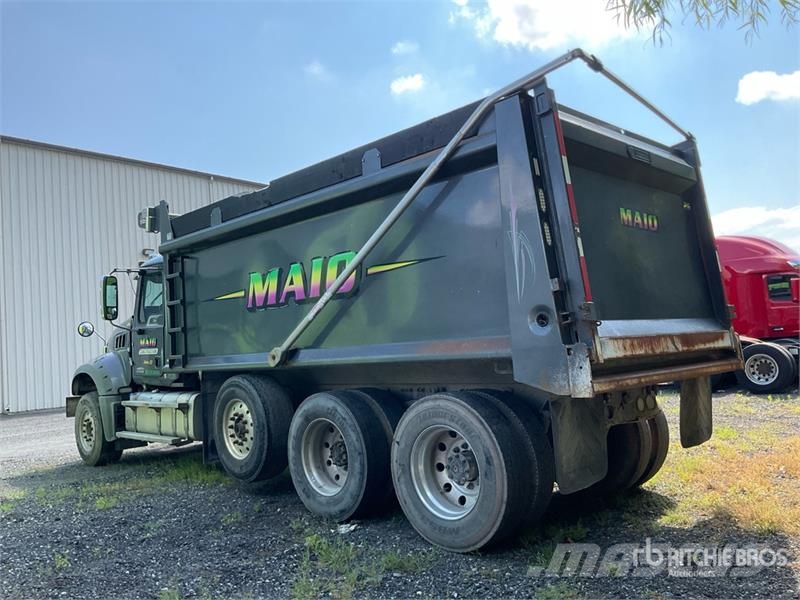 Mack GR64F 8x4 Tri/A Dump Truck (Inoperable) Kiper tovornjaki