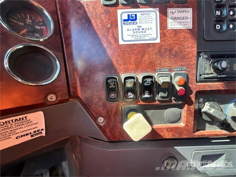 Mack GU713 Самоскиди