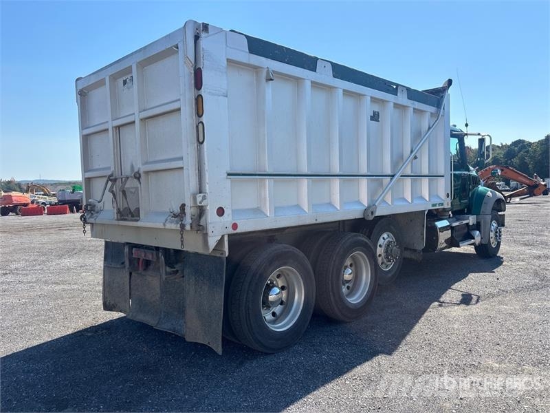Mack GU713 Самоскиди