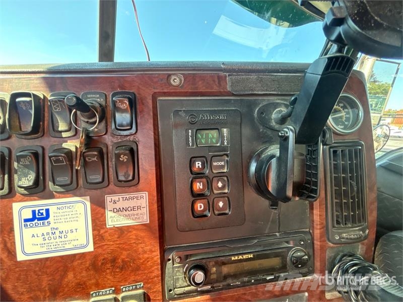 Mack GU713 Самоскиди