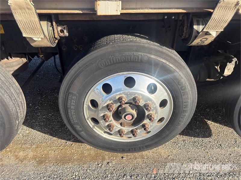 Mack GU713 Granite 12x4 Flatbed Truck Madelautod
