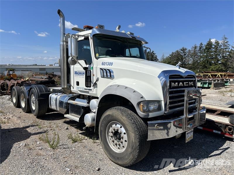 Mack GU713 Granite 8x4 Tri/A Day Cab Truck Tractor Sadulveokid