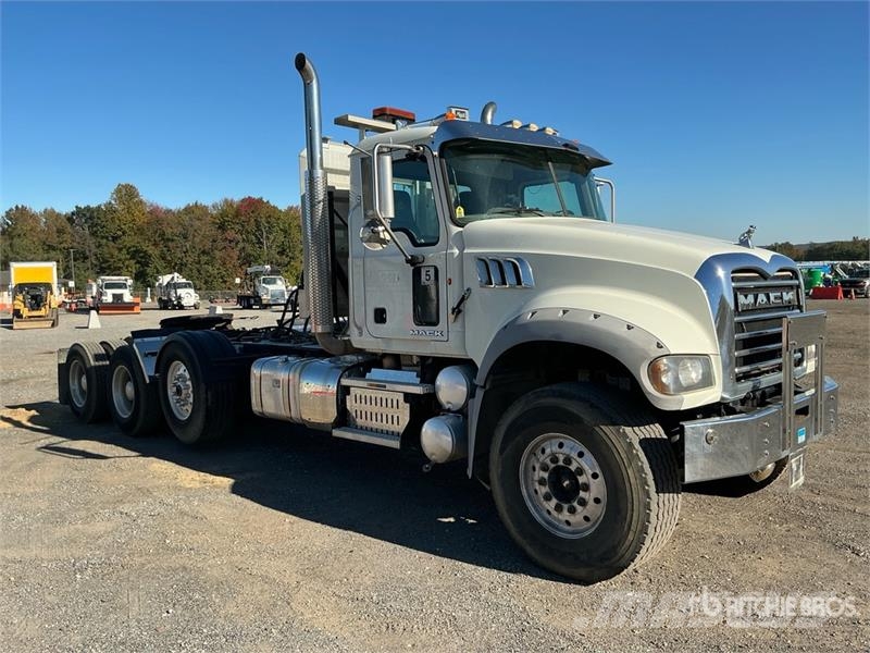 Mack GU713 Granite 8x4 Tri/A Day Cab Truck Tractor Trekkers