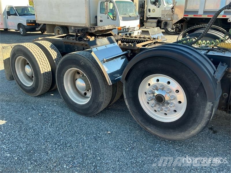 Mack GU713 Granite 8x4 Tri/A Day Cab Truck Tractor Trekkers