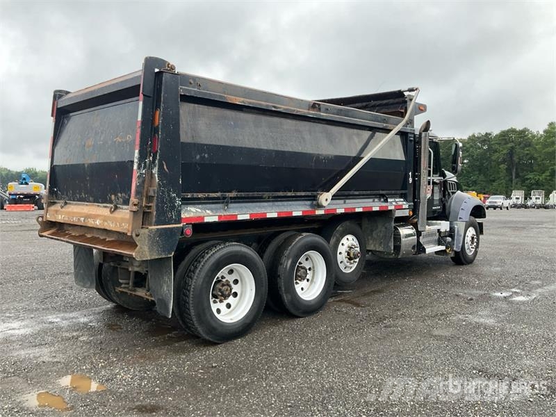 Mack GU713 Granite 8x4 Tri/A Dump Truck Tipper trucks