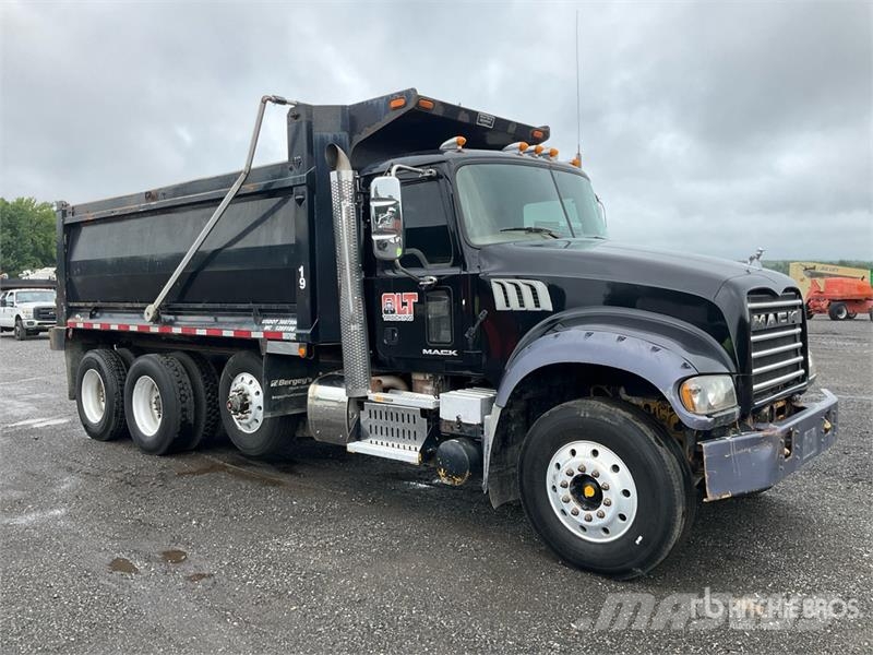Mack GU713 Granite 8x4 Tri/A Dump Truck Tipper trucks