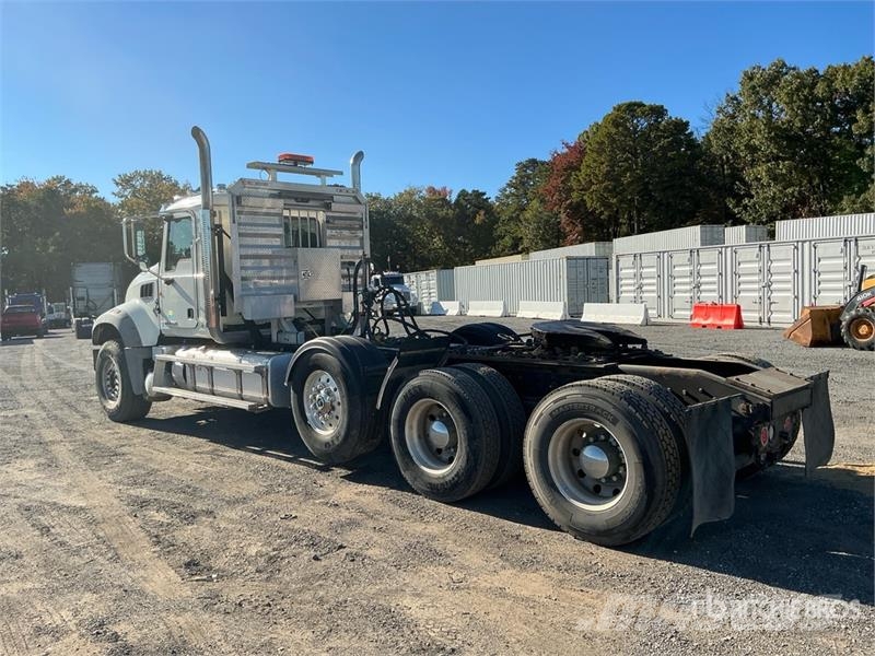 Mack GU713 Granite 8x4 Tri/A Day Cab Truck Tractor Trekkers