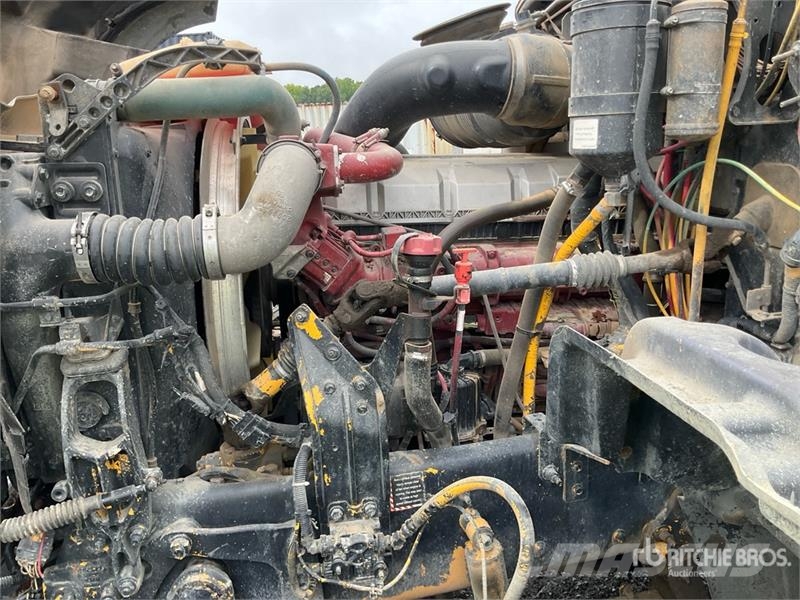 Mack GU713 Granite 8x4 Tri/A Dump Truck Tipper trucks