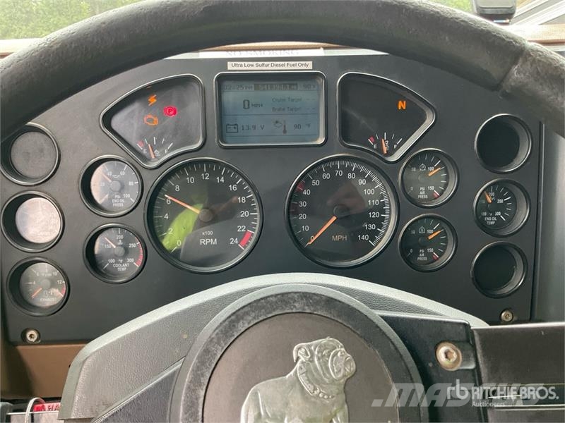 Mack GU713 Granite 8x4 Tri/A Dump Truck Tipper trucks