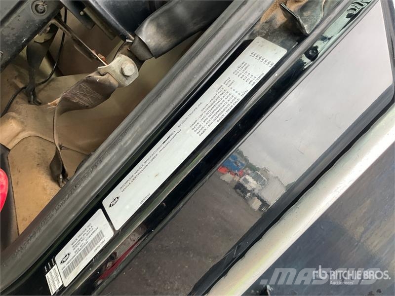 Mack GU713 Granite 8x4 Tri/A Dump Truck Tipper trucks